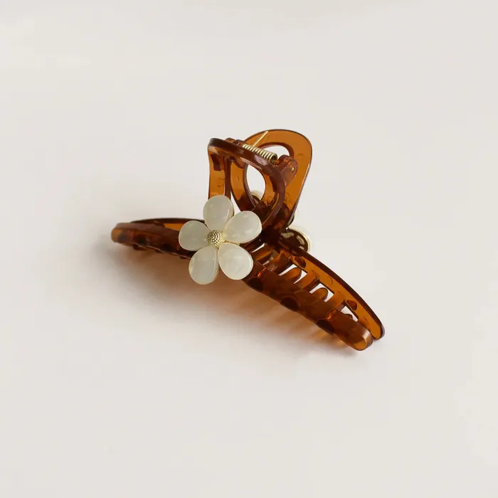 Candlewick Gift Shop Earrings Claw Clip Magnolia Brown