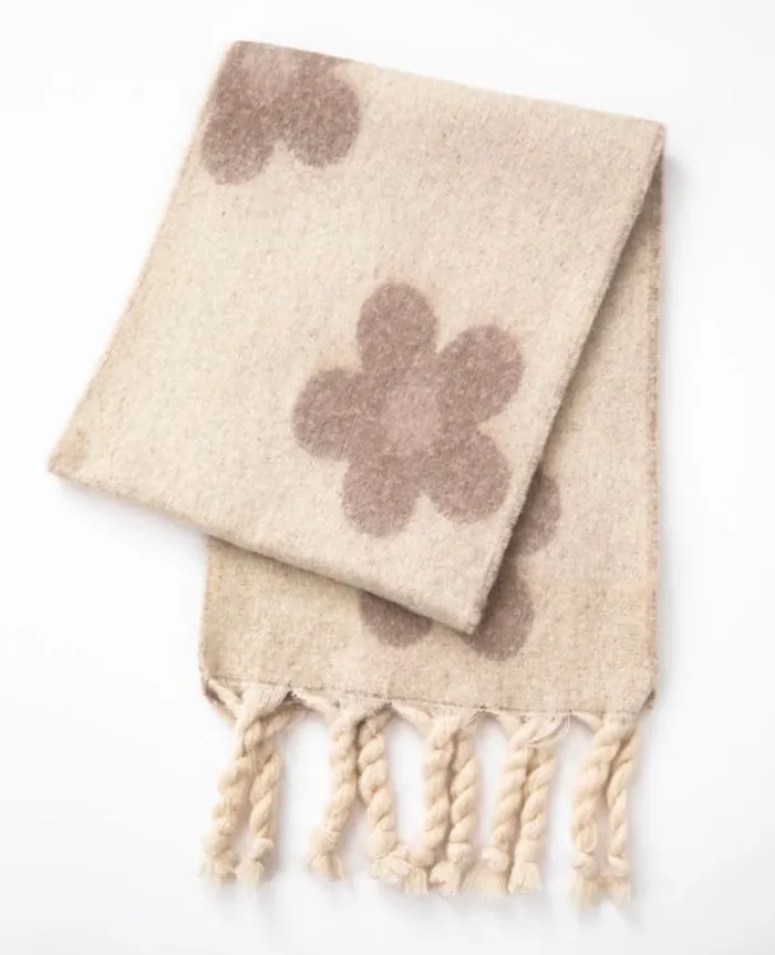 Candlewick Gift Shop Rings Floral Wool Scarf
