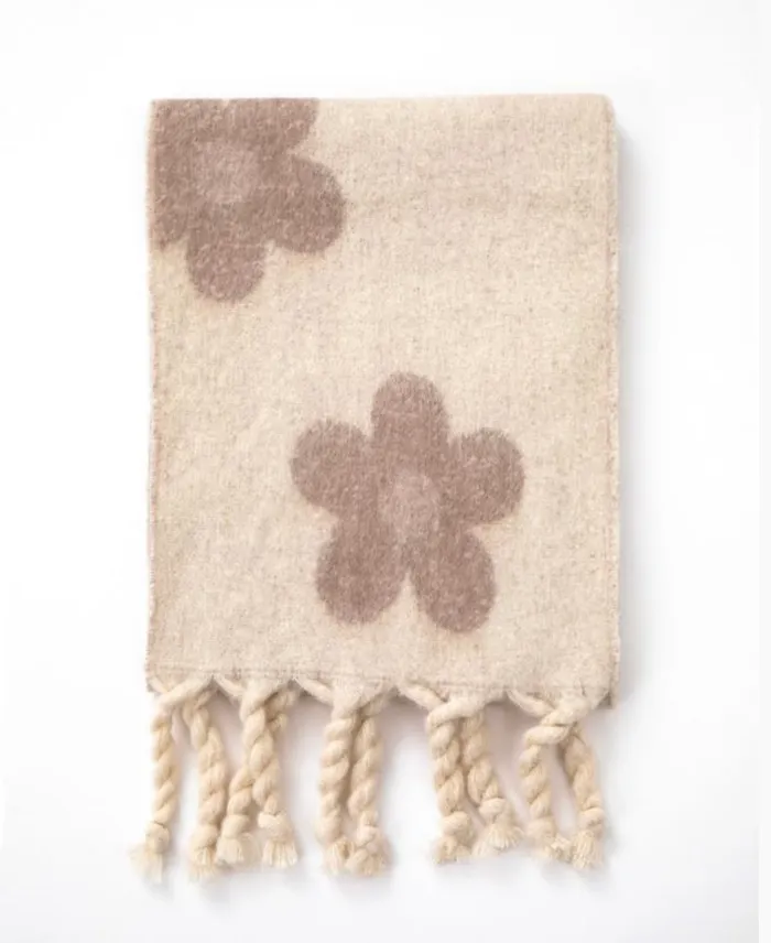 Candlewick Gift Shop Rings Floral Wool Scarf