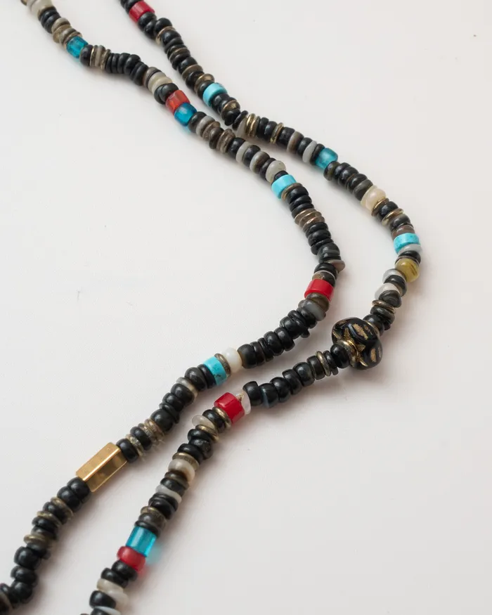 CUN Necklaces Gara Black Lip Heishi Beaded Necklace