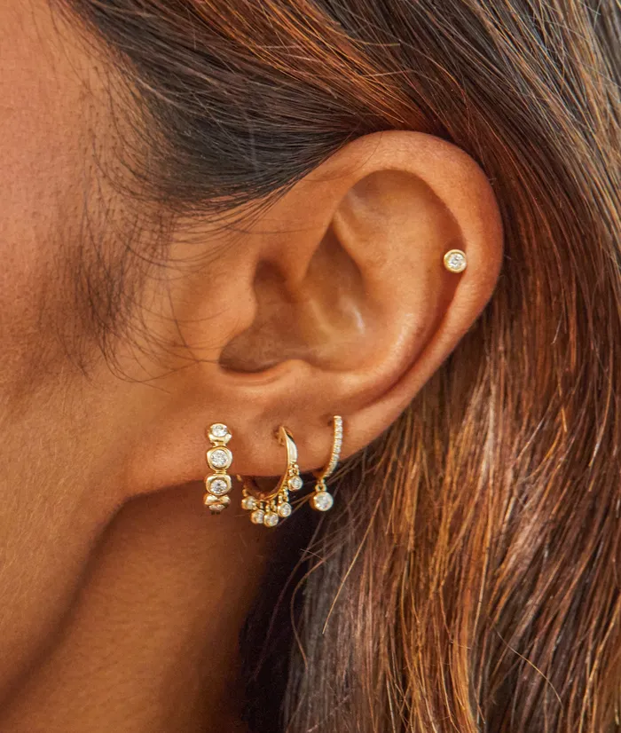 Earrings ef collection Diamond Pillow Huggie Earring