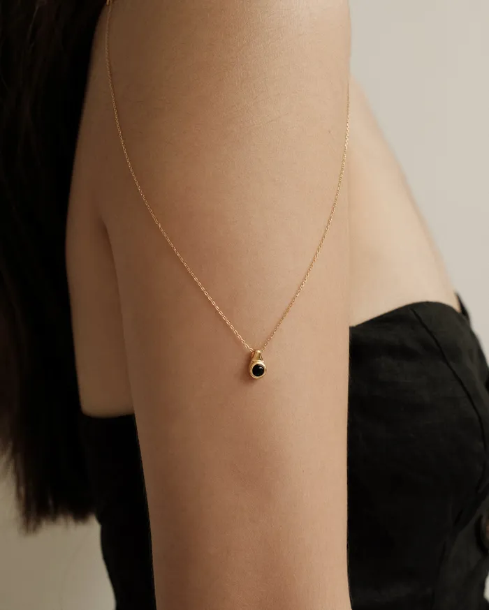 Fauve Black Pendant Necklace MYJN Necklaces