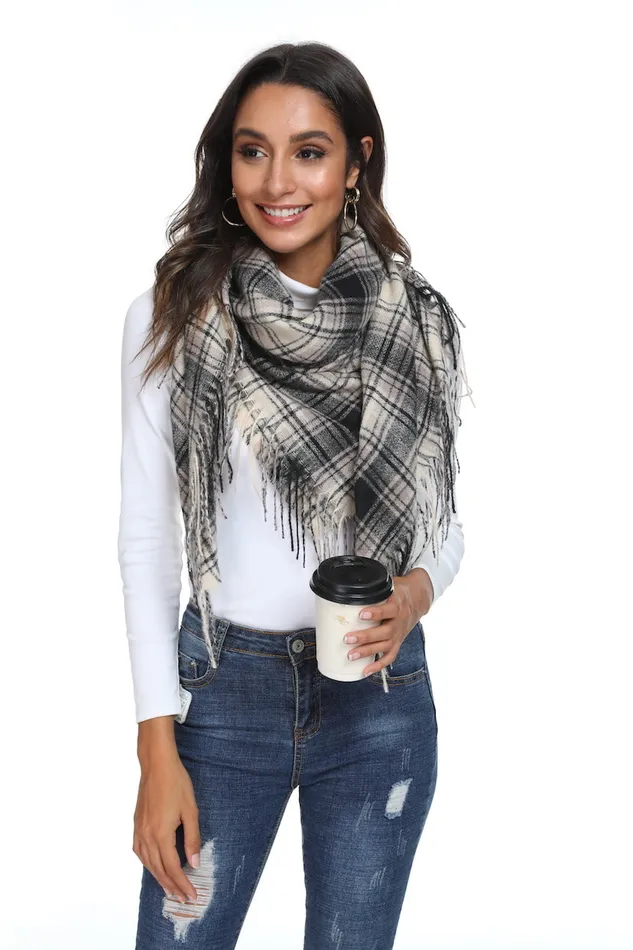 Rings Candlewick Gift Shop Beige Black Plaid Blanket Scarf