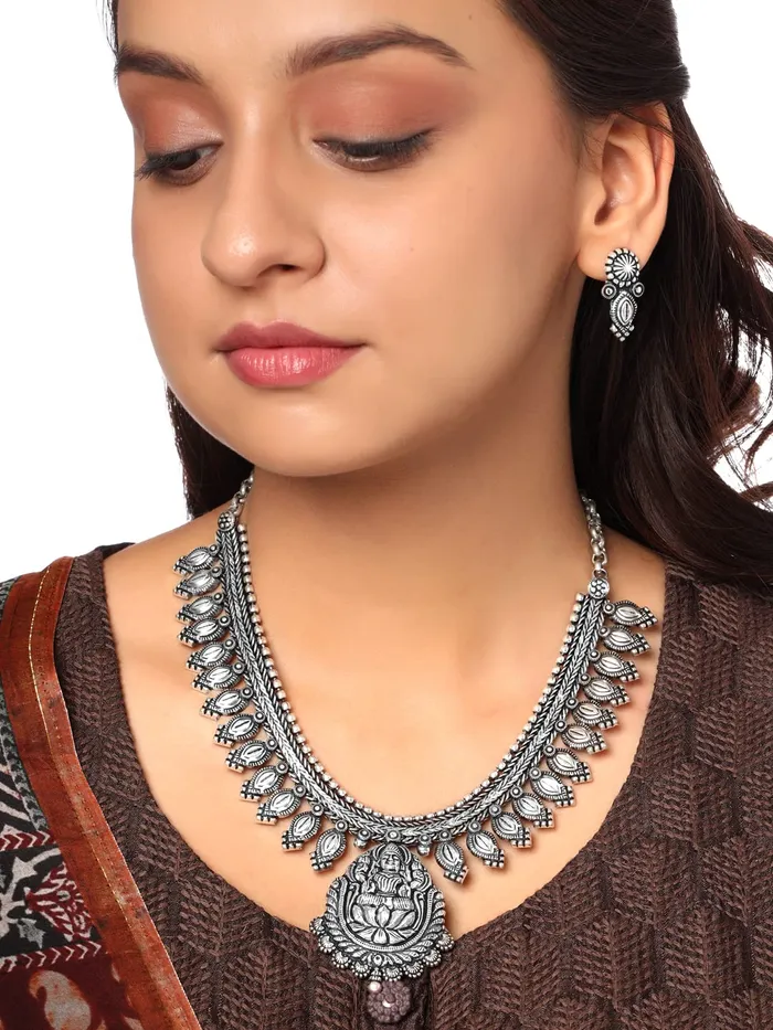 Yellow Chimes Earrings Yellow Chimes Oxidised Jewellery Set for Women Authentic Kolhapuri Work Handmade Silver Traditional Choker Necklace Sets for Women and Girls