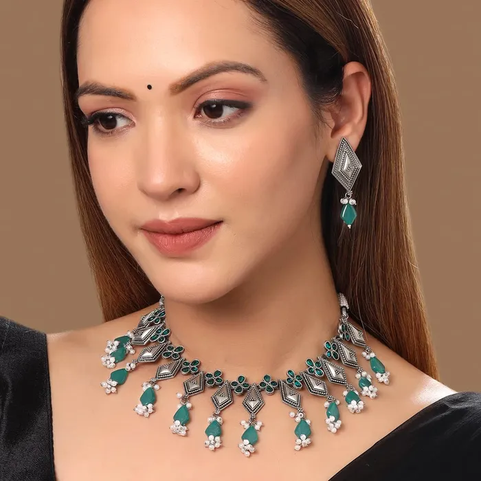 Yellow Chimes Jewellery Set for Women and Girls Choker Set for Women Silver Tone Green Beads Drop Choker Necklace Set for Women Birthday Gift For Girls and Women Anniversary Gift for Wife Yellow Chimes Necklaces